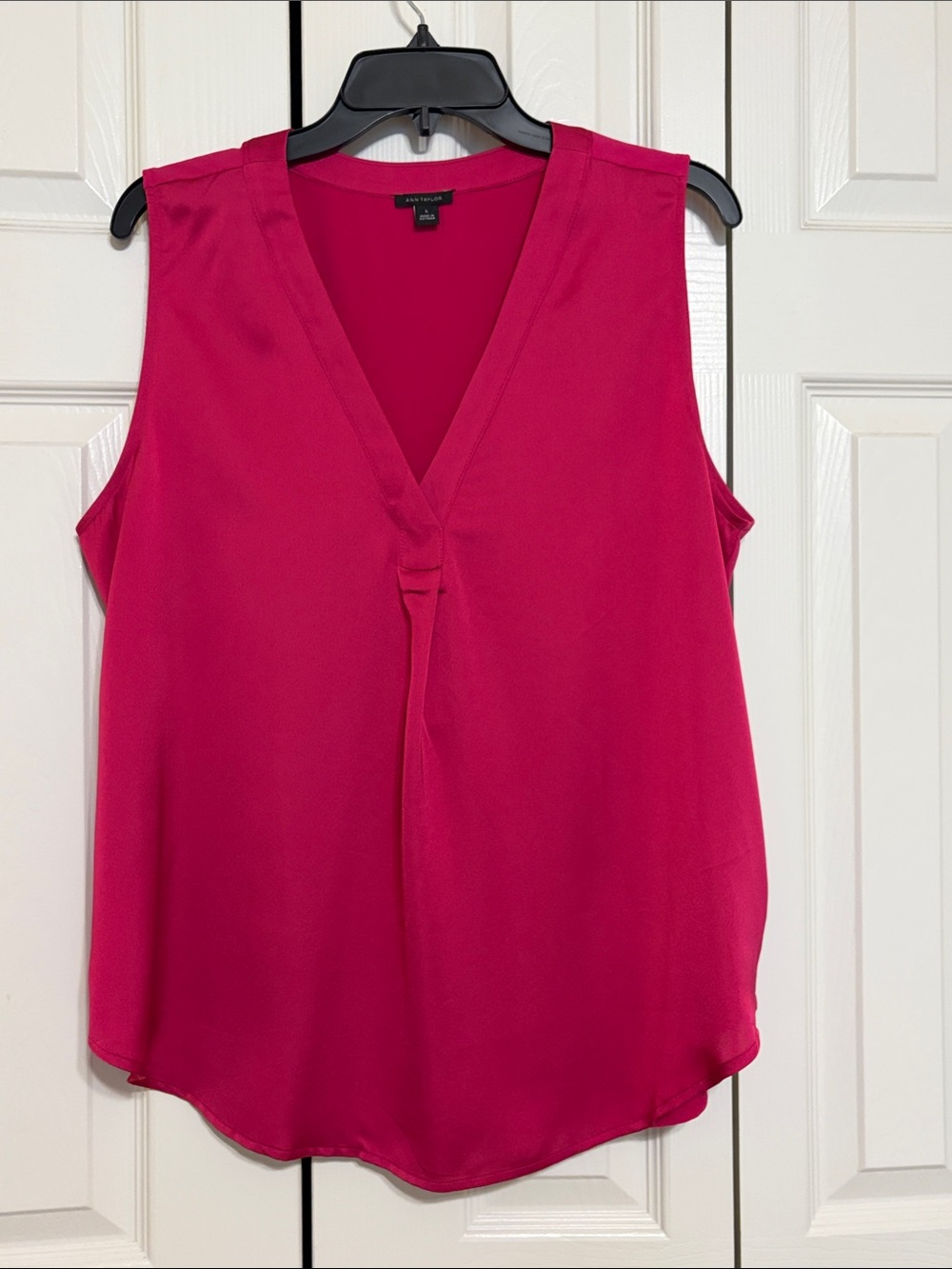 Ann Taylor Pink Sleeveless Blouse - Size Large - Excellent Condition